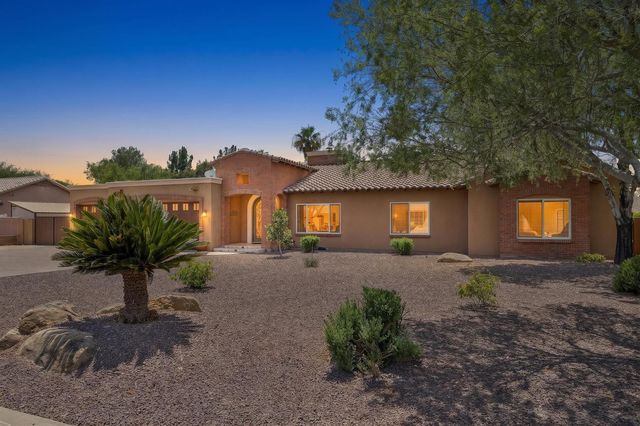 9023 W Patrick Lane, Peoria, AZ 85383