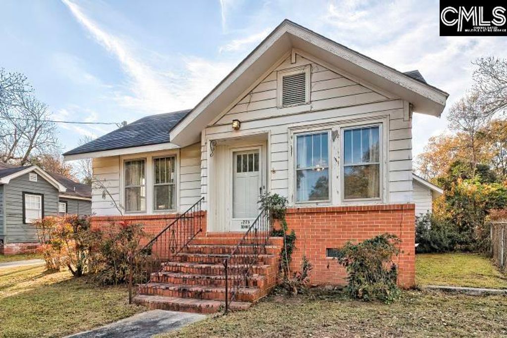 1229 Kinard Street, Newberry, SC 29108