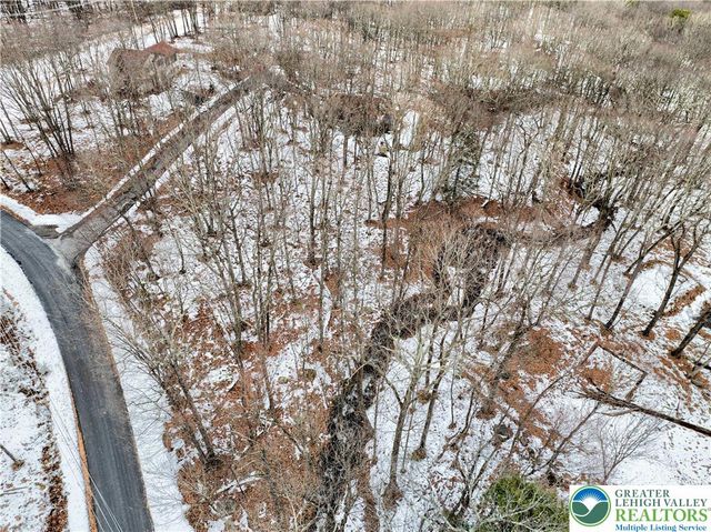 Warbler Court, Lehman Twp, PA 18324