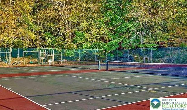 Warbler Court, Lehman Twp, PA 18324