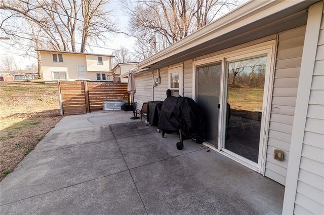 2208 Millwood Drive, Atchison, KS 66002