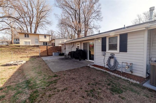 2208 Millwood Drive, Atchison, KS 66002