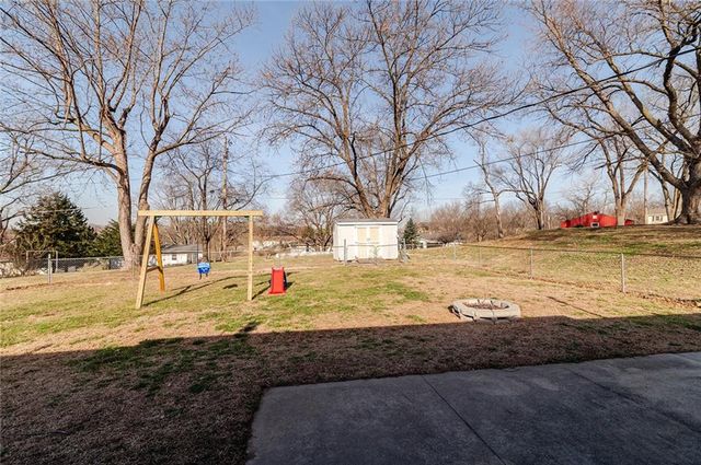 2208 Millwood Drive, Atchison, KS 66002
