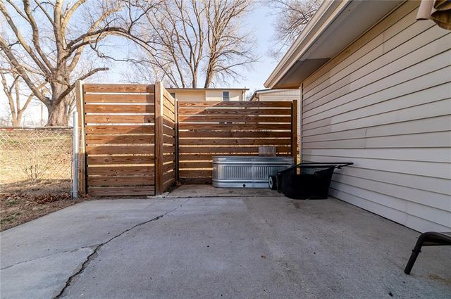 2208 Millwood Drive, Atchison, KS 66002