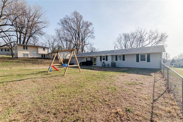 2208 Millwood Drive, Atchison, KS 66002