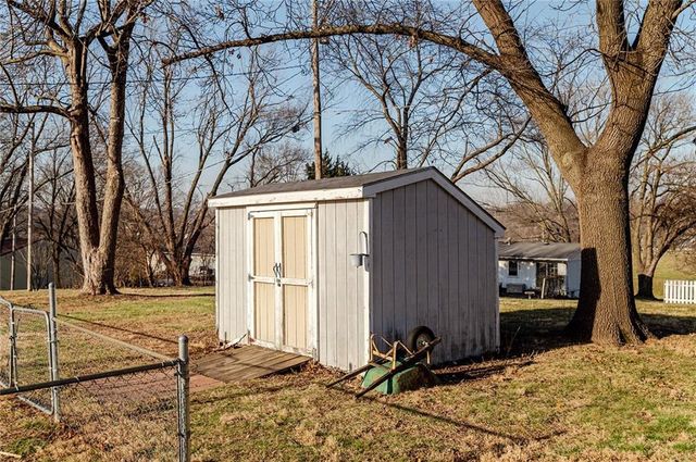 2208 Millwood Drive, Atchison, KS 66002