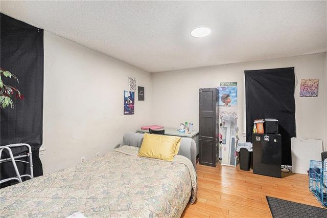 901 E 109th Terrace, Kansas City, MO 64131