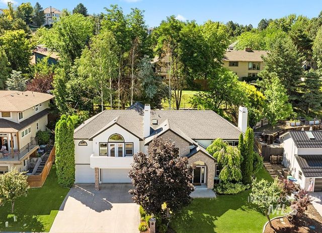 1203 E Hearthstone Dr, Boise, ID 83702