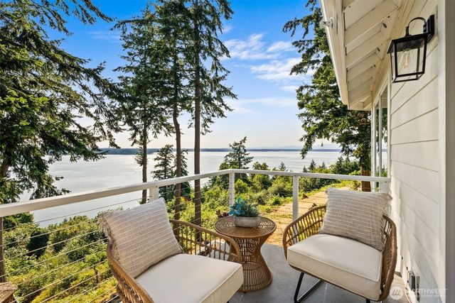 1108 7th Court, Fox Island, WA 98333
