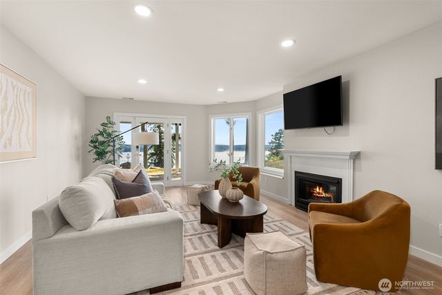 1108 7th Court, Fox Island, WA 98333