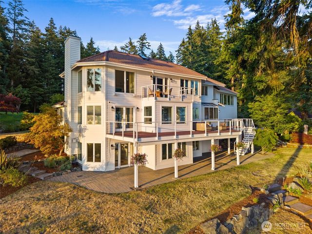 1108 7th Court, Fox Island, WA 98333