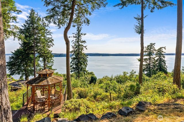 1108 7th Court, Fox Island, WA 98333