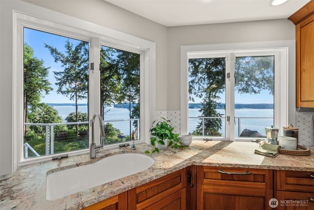 1108 7th Court, Fox Island, WA 98333
