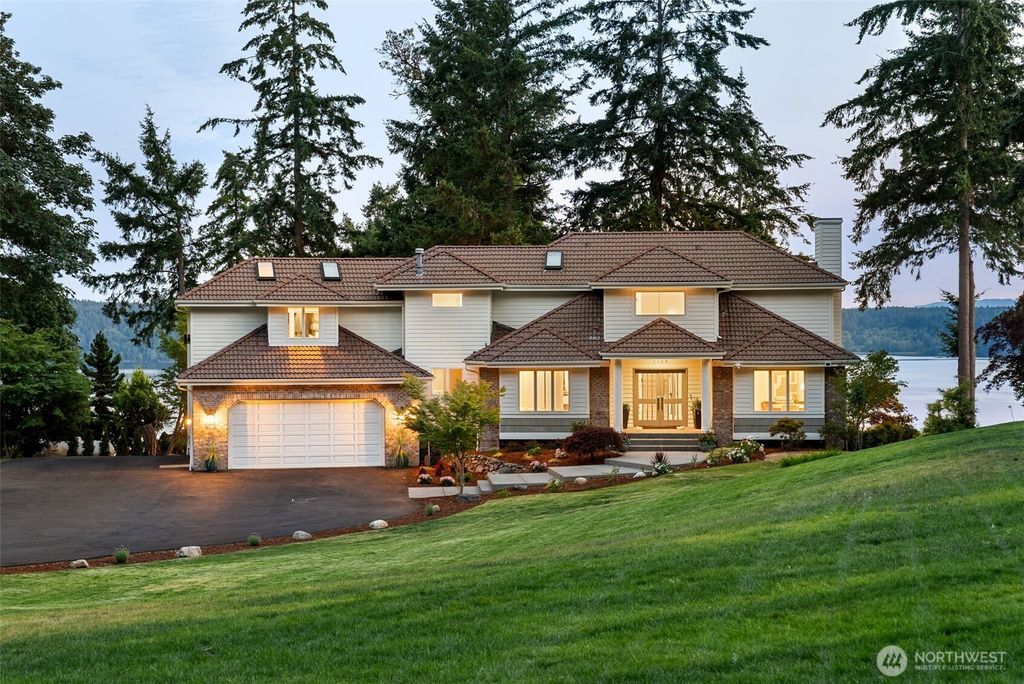 1108 7th Court, Fox Island, WA 98333