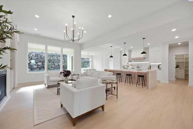 713 Mara Loop, Richland, WA 99352