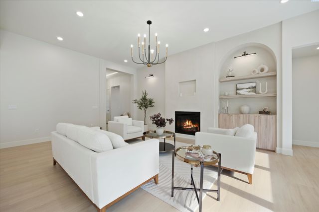 713 Mara Loop, Richland, WA 99352