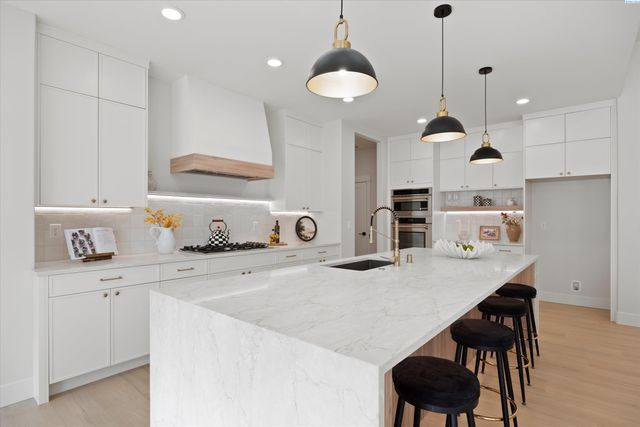 713 Mara Loop, Richland, WA 99352