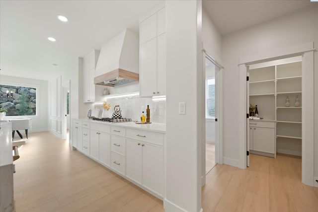 713 Mara Loop, Richland, WA 99352