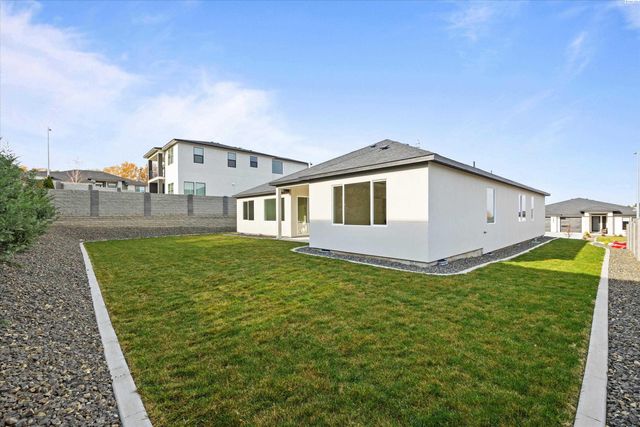 713 Mara Loop, Richland, WA 99352