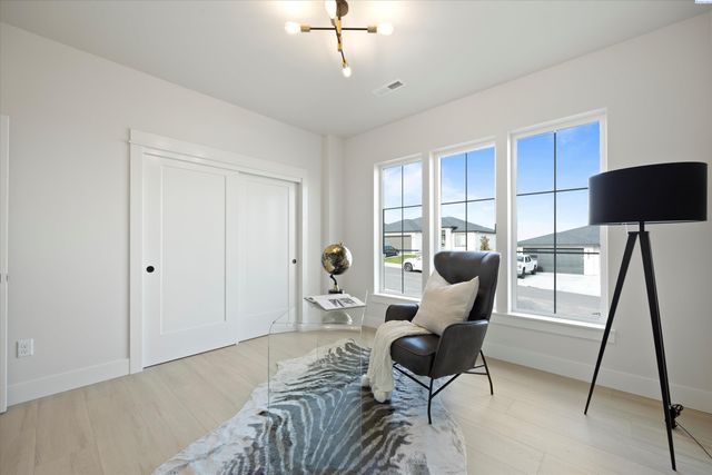 713 Mara Loop, Richland, WA 99352