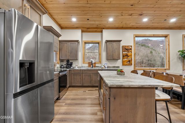 4116 Elk Ridge Way, Sevierville, TN 37862