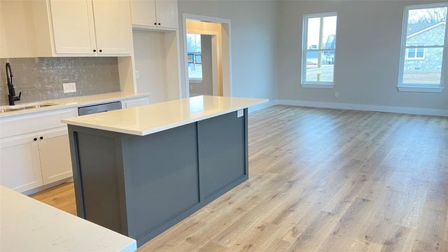 129 S 8th Street, Mcloud, OK 74851