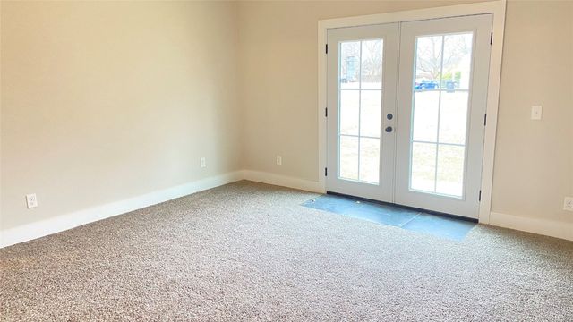 129 S 8th Street, Mcloud, OK 74851
