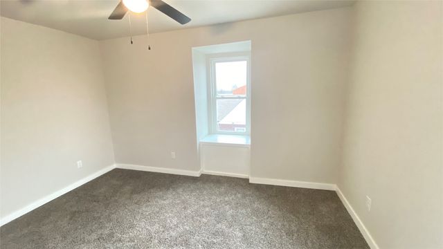 129 S 8th Street, Mcloud, OK 74851