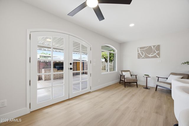 4928 E VIRGINIA Avenue, Phoenix, AZ 85008