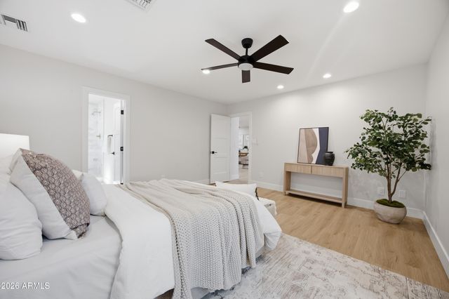 4928 E VIRGINIA Avenue, Phoenix, AZ 85008
