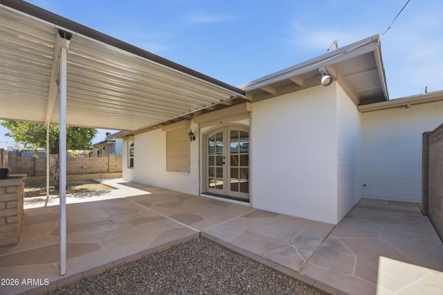 4928 E VIRGINIA Avenue, Phoenix, AZ 85008