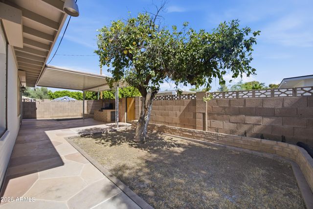 4928 E VIRGINIA Avenue, Phoenix, AZ 85008