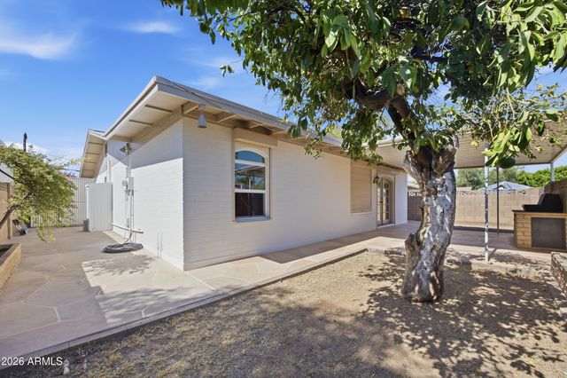 4928 E VIRGINIA Avenue, Phoenix, AZ 85008