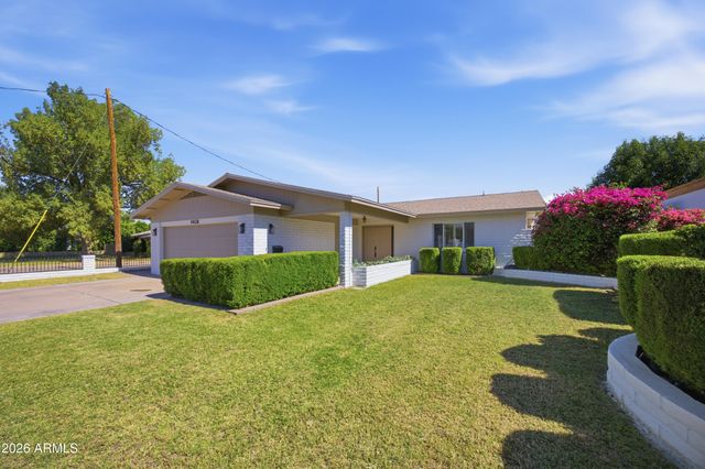 4928 E VIRGINIA Avenue, Phoenix, AZ 85008