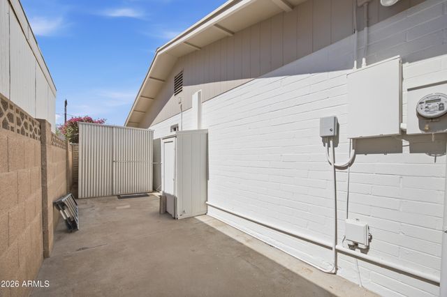 4928 E VIRGINIA Avenue, Phoenix, AZ 85008