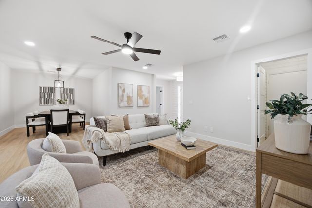 4928 E VIRGINIA Avenue, Phoenix, AZ 85008