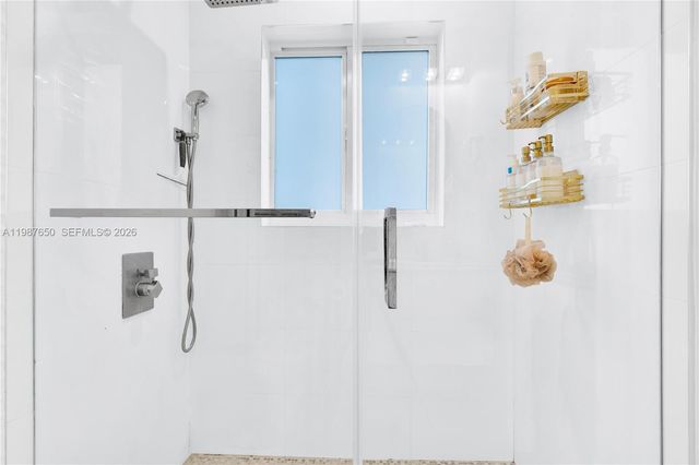 8858 SW 214th St, Cutler Bay, FL 33189