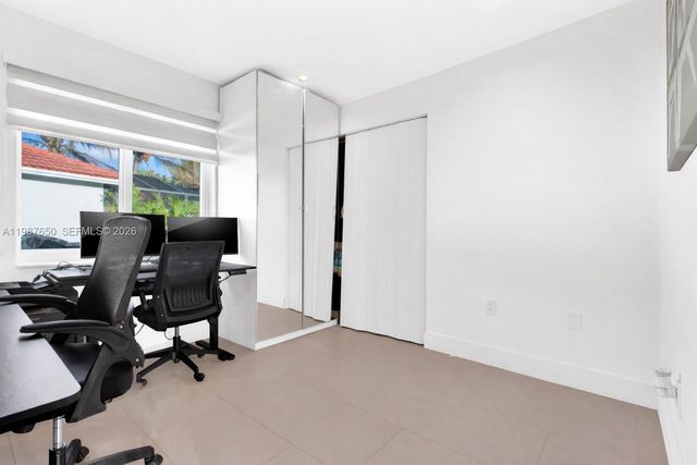 8858 SW 214th St, Cutler Bay, FL 33189