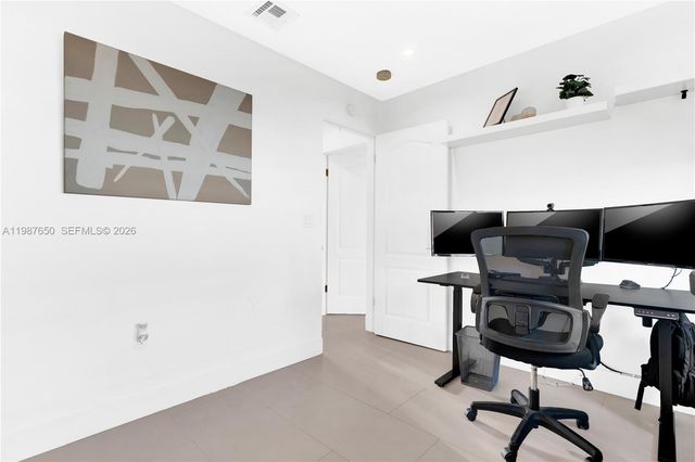 8858 SW 214th St, Cutler Bay, FL 33189