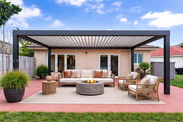 8858 SW 214th St, Cutler Bay, FL 33189