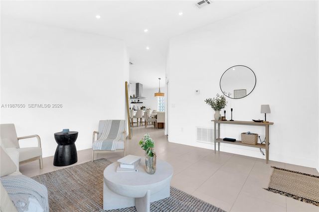 8858 SW 214th St, Cutler Bay, FL 33189