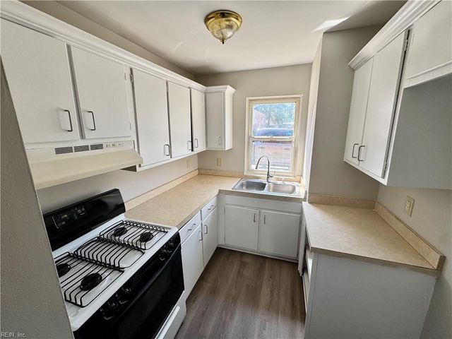 446 Britnie CT, Newport News, VA 23602