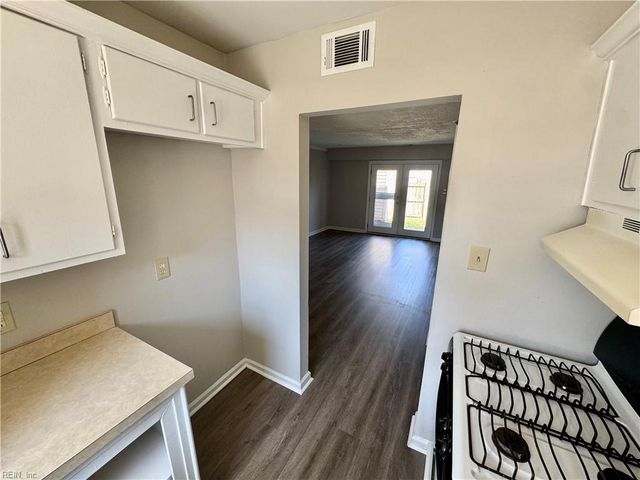 446 Britnie CT, Newport News, VA 23602