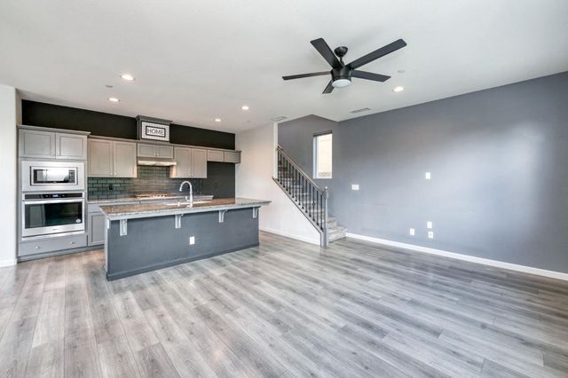 5402 W Santa Barbara, Fresno, CA 93722