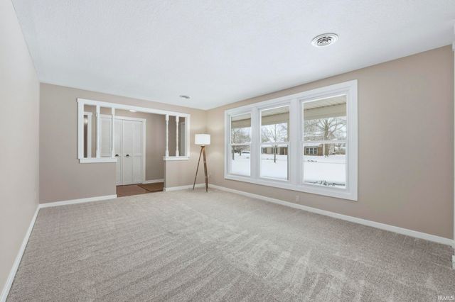 9928 Berkshire Lane, Fort Wayne, IN 46804