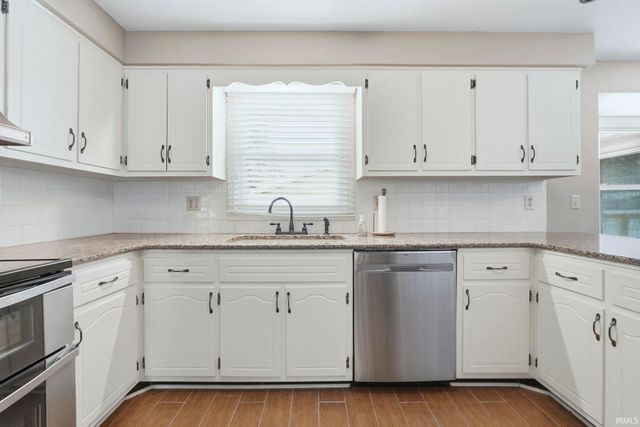 9928 Berkshire Lane, Fort Wayne, IN 46804