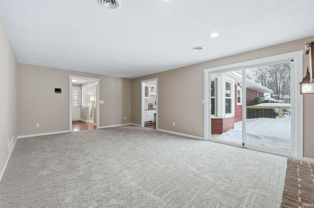 9928 Berkshire Lane, Fort Wayne, IN 46804