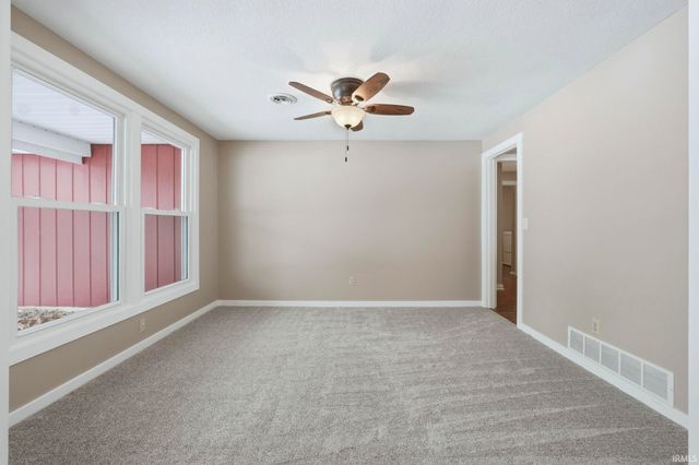 9928 Berkshire Lane, Fort Wayne, IN 46804