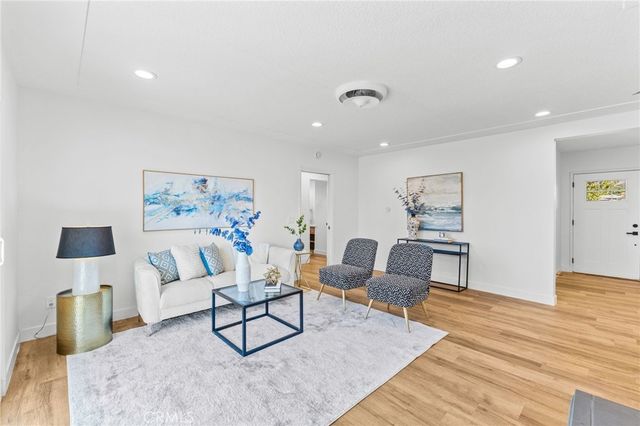 325 Echo Court, San Bernardino, CA 92404