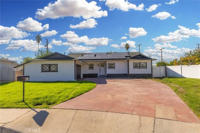 325 Echo Court, San Bernardino, CA 92404